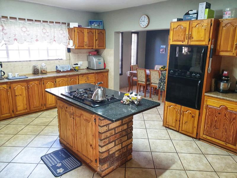 4 Bedroom Property for Sale in Miederpark North West